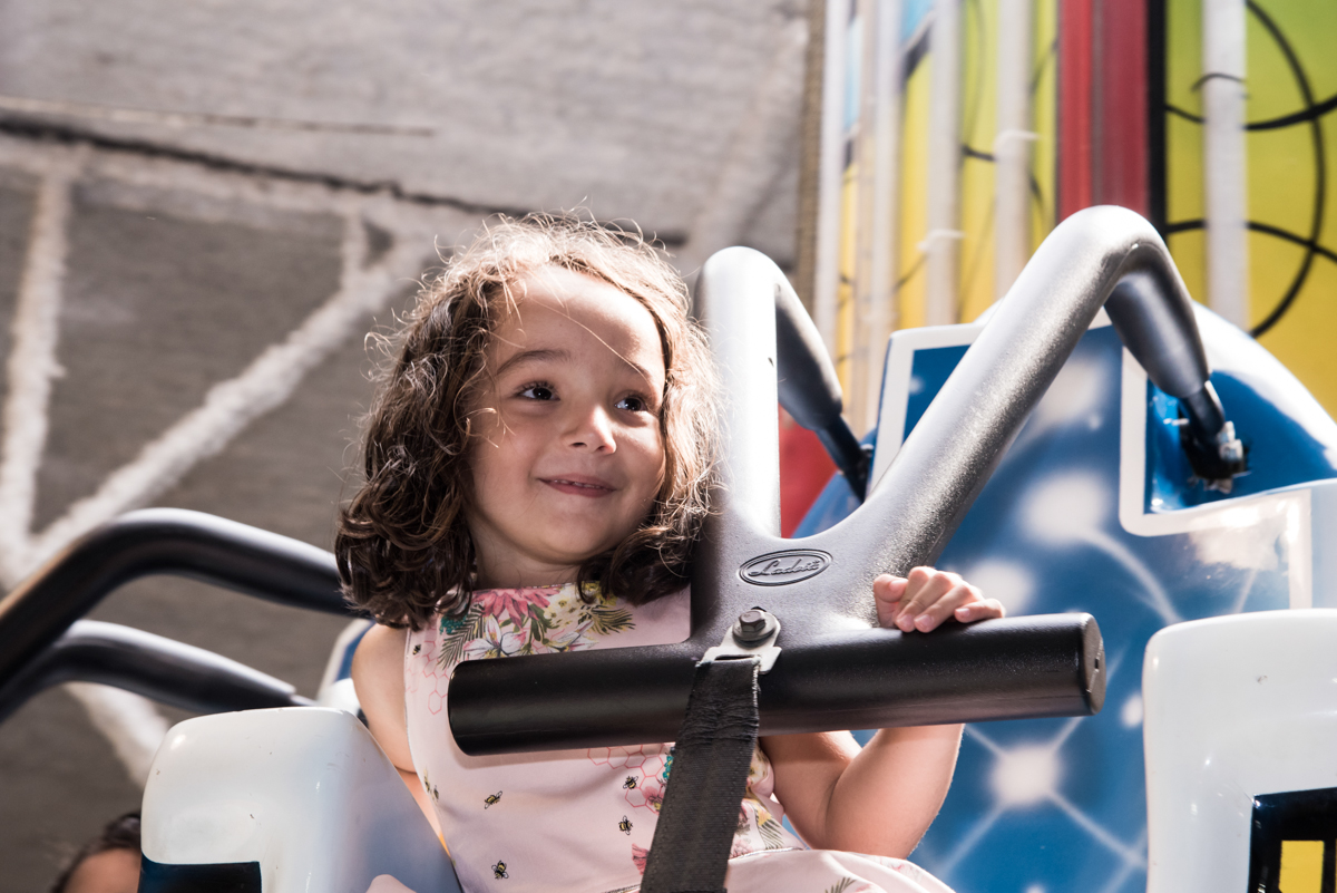 elevador divertido no Buffet Fabrica da Alegria, Osaco, São Paulo, aniversário de Rafaela 5 anos tema da festa Moana
