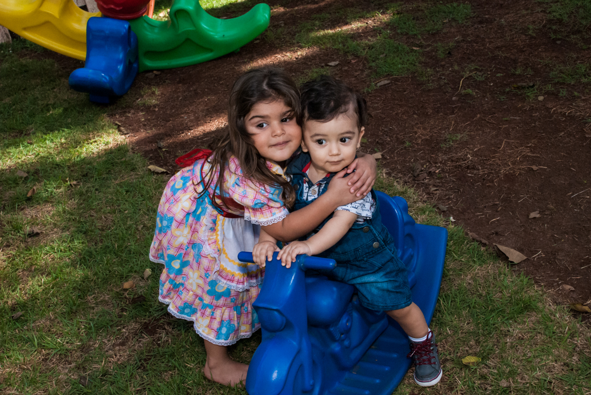 abraço gostoso no Buffet Grand Kid's, Cotia São Paulo, aniversário de Joseph 1 ano, tema da festa páscoa