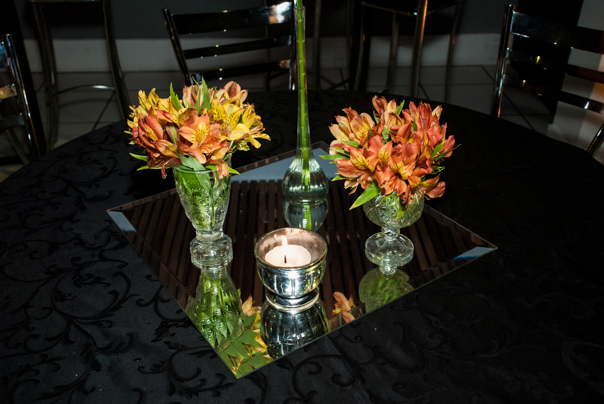 detalhe da mesa fotografia, fotografo festa adulto aniversário de Da Silva 60 anos, tema da festa fantasia