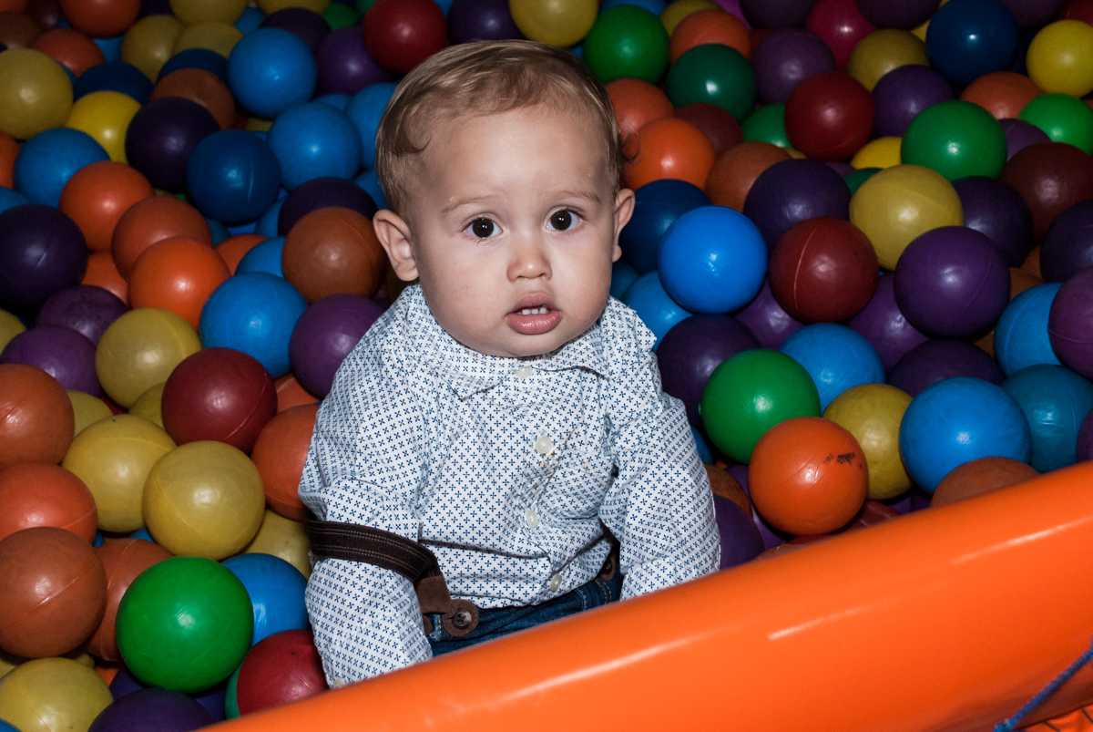 verstido com calça de suspensorio