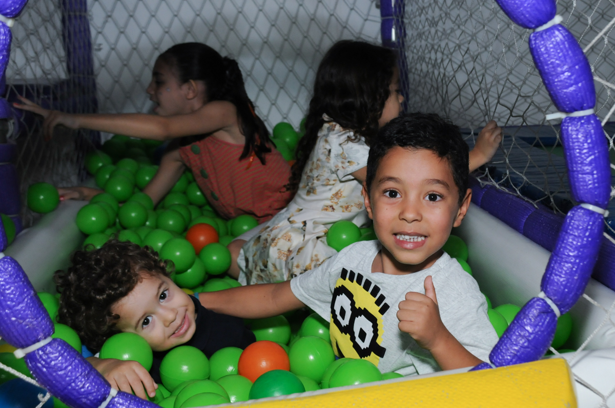 fotografia infantil, filmagem de festa infantil, foto e filmagem infantil, foto e vídeo de festa infantil, fotógrafo de festa infantil, fotógrafo de aniversário infantil, fotógrafo profissional infantil, fotógrafo