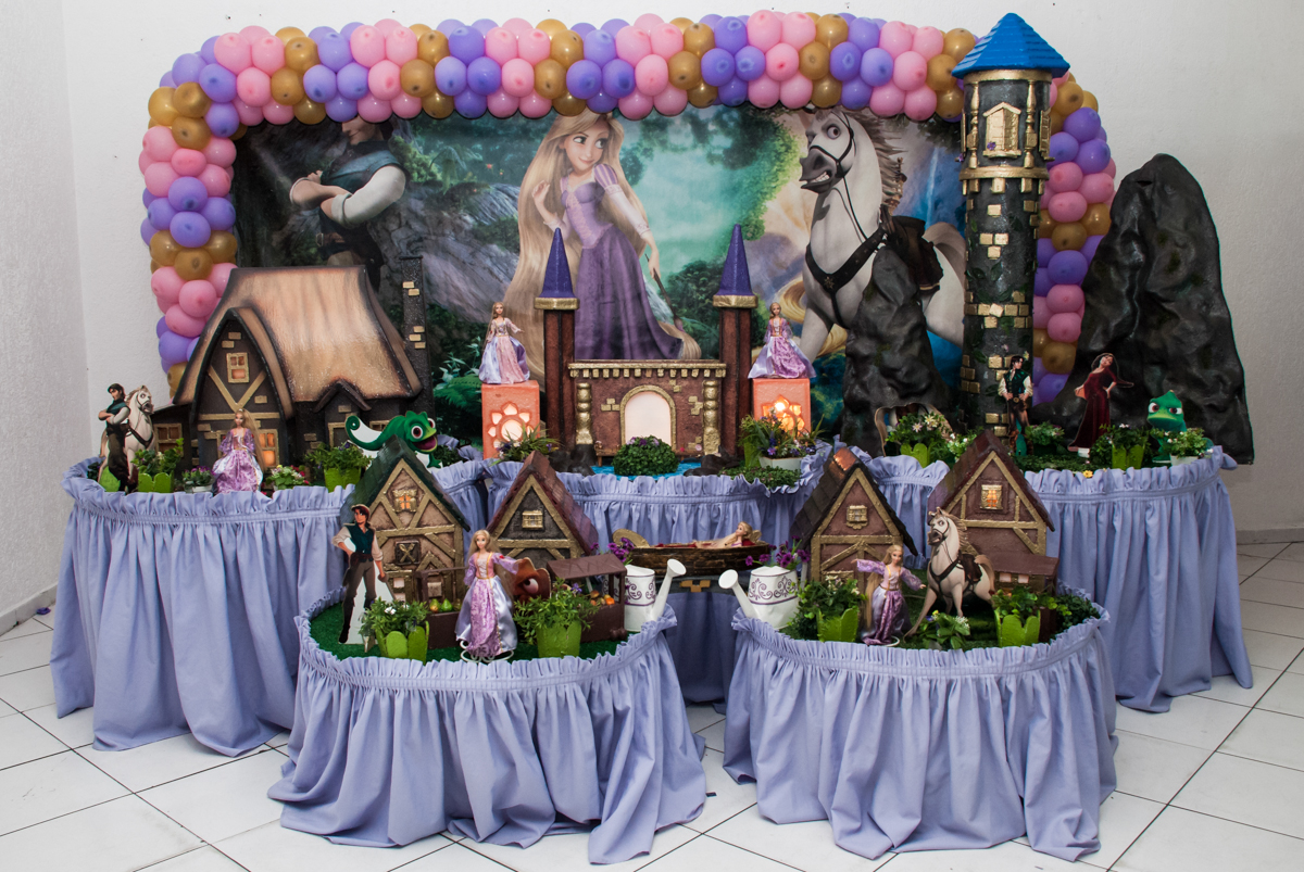 mesa temática enrolados