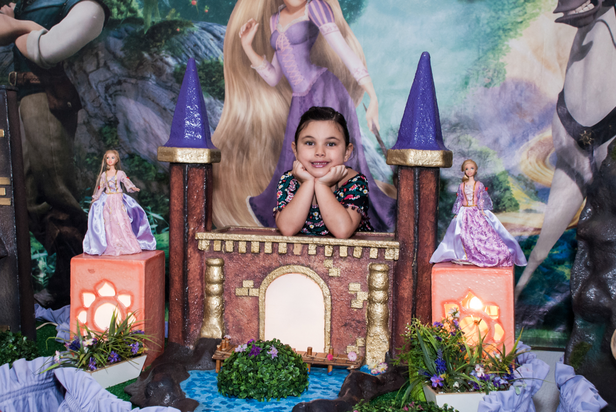 posando para a foto na mesa dos enrolados