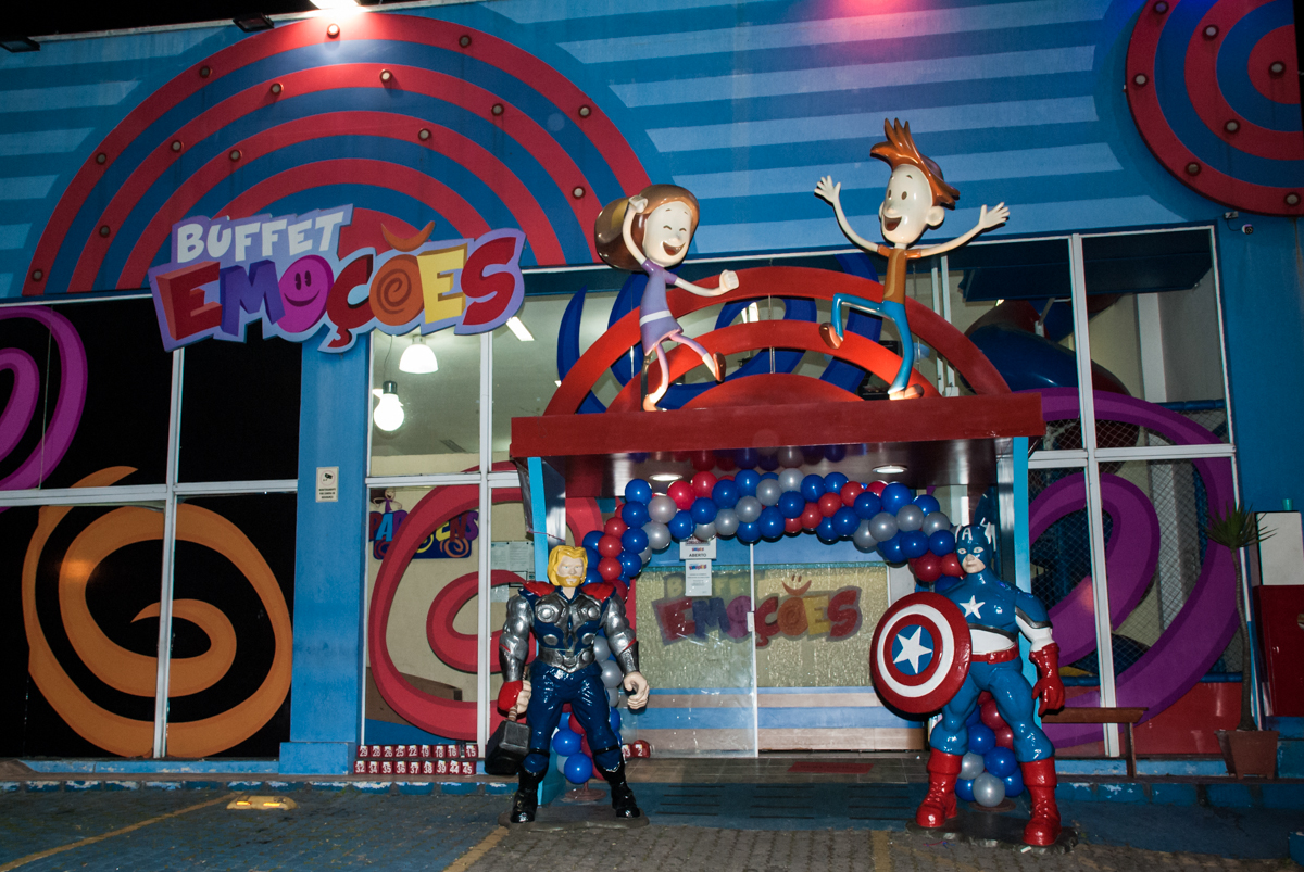 Buffet Emoções, São Paulo, aniversário de Enzo Lucca 3 anos, tema da festa Super Herois