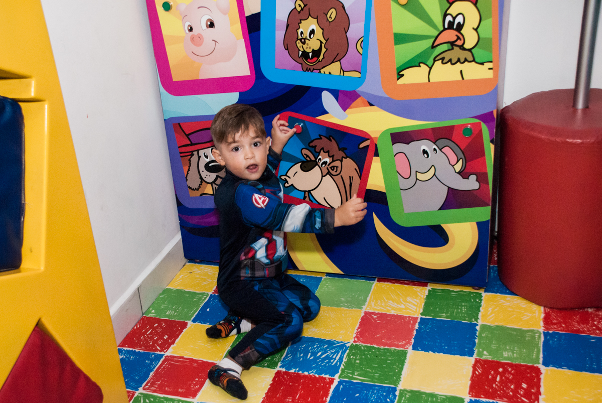 diversão na área baby