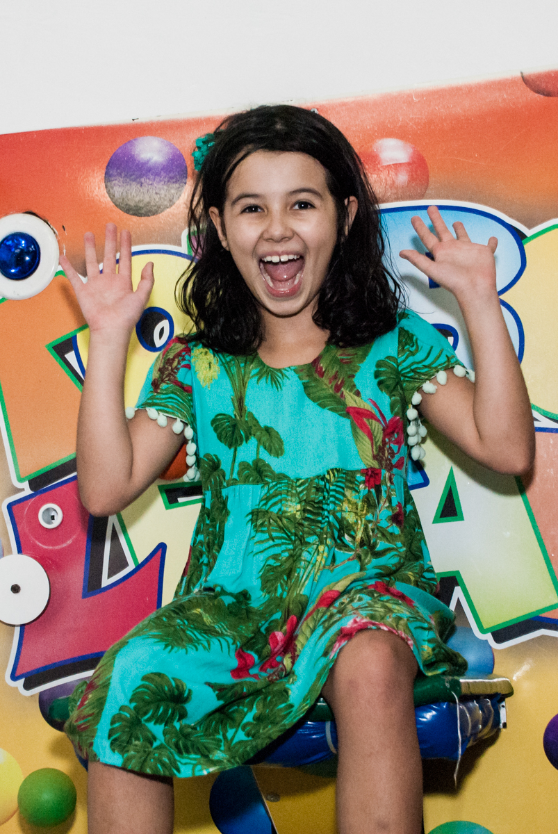 cara de muita alegria no brinquedo tombo legal