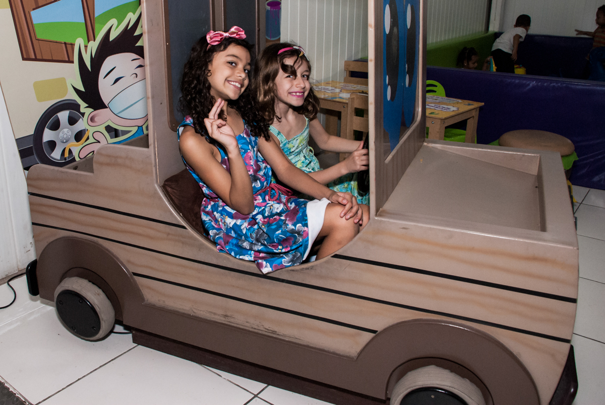 pose para foto no carrinho