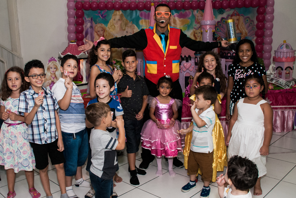 foto com os amigos e o mágico