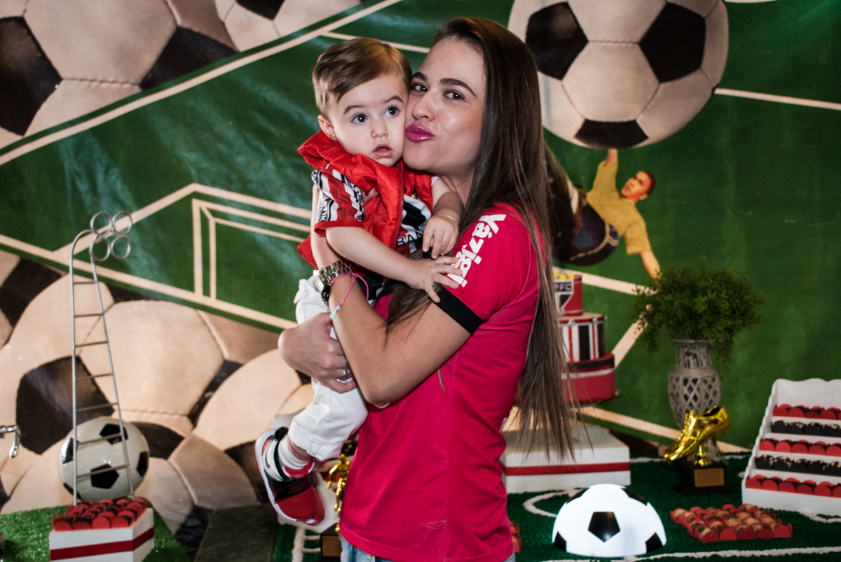 a convidad da beijinho no aniversariante