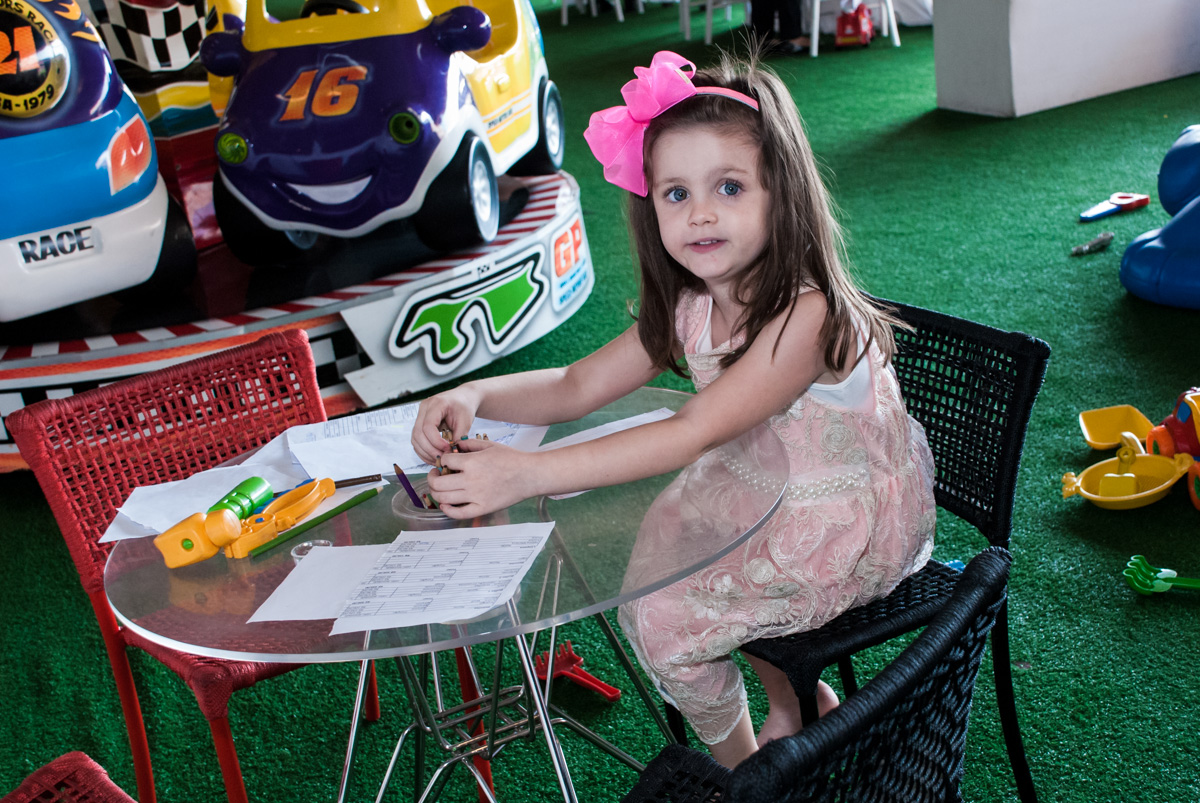 fazendo desenhos artístico