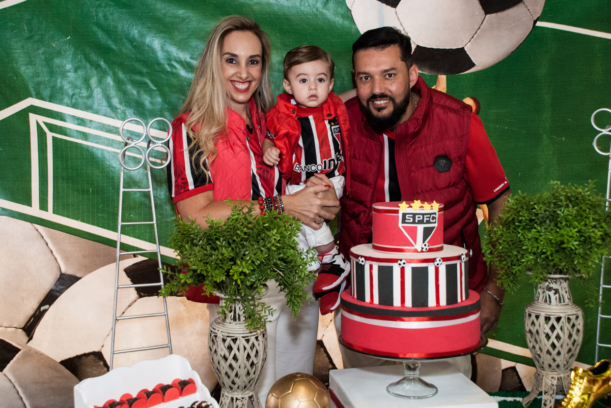 fotografia dos paiscom o aniversariante