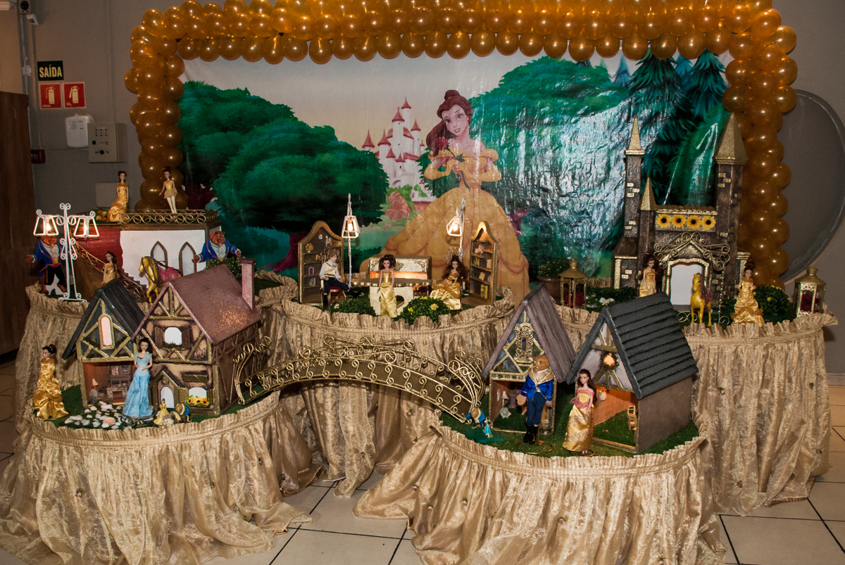 Mesa tematica, A Bela e a Fera