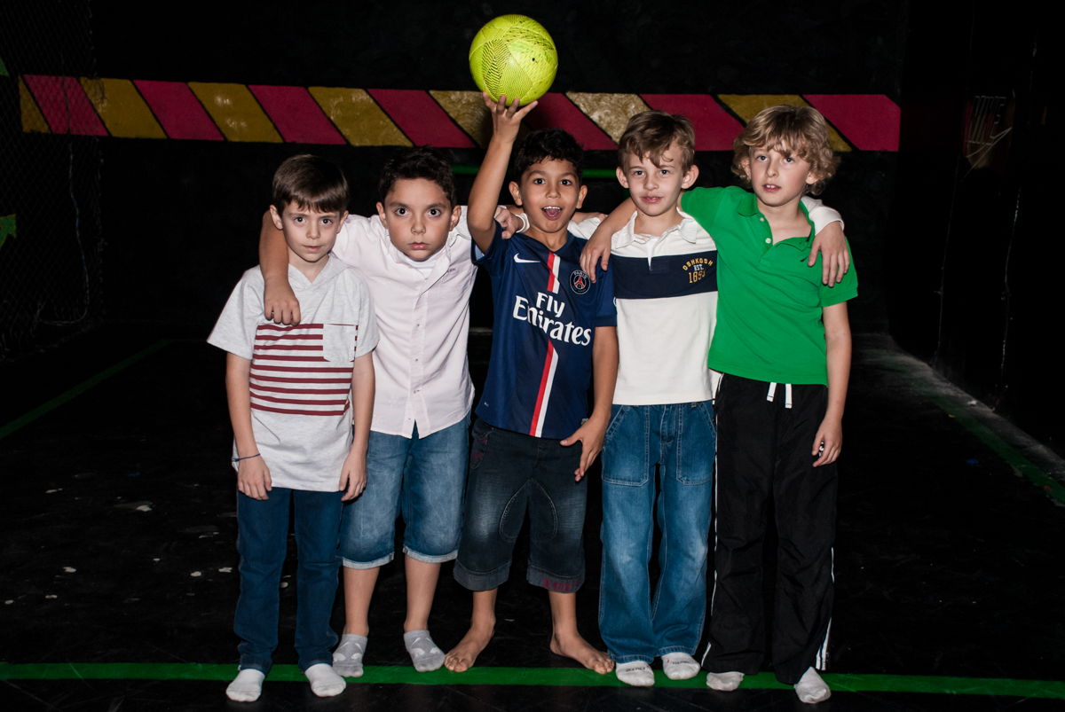 pose do time de futebol para a foto