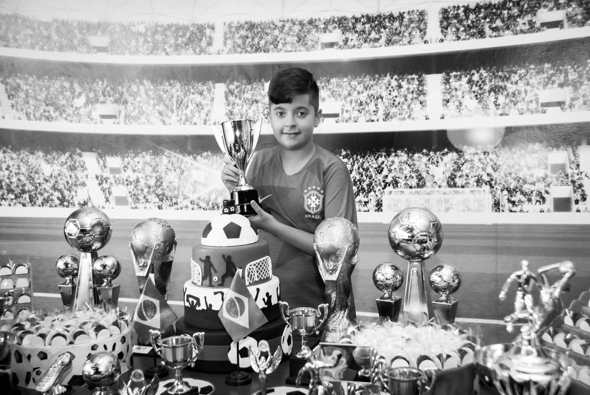 levantando a taça da vitória