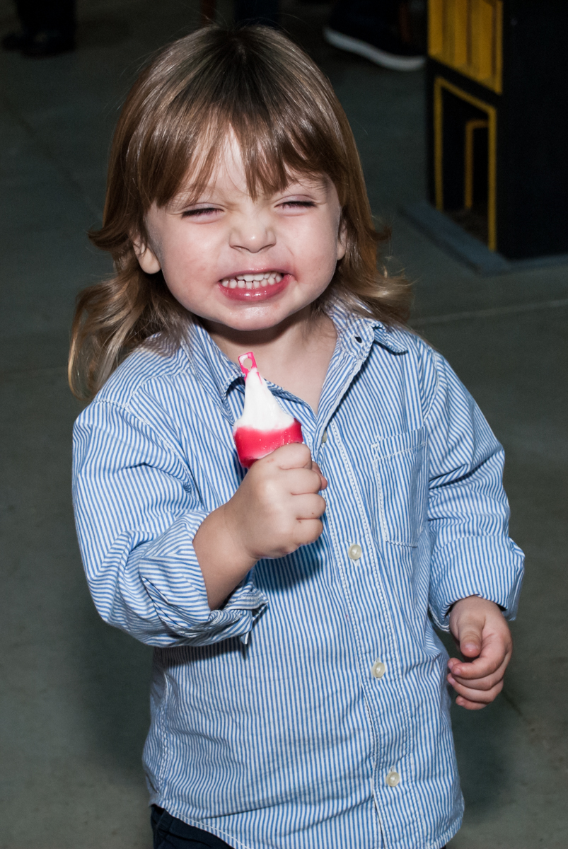 picolé delicioso de frutas