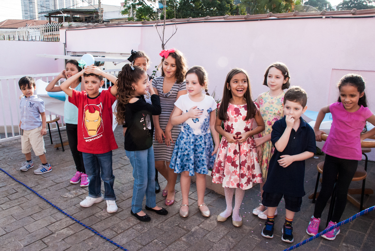 iniciando as gincanas com os monitires