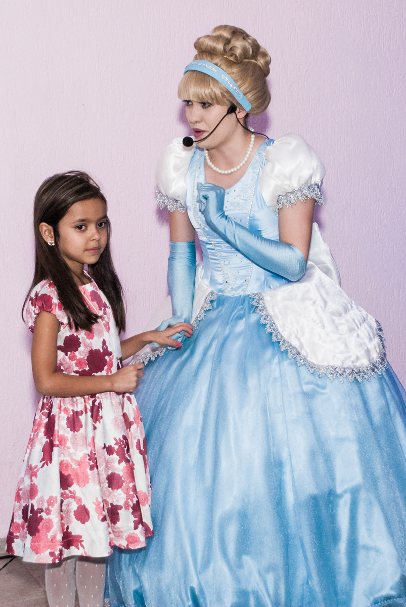 vai começar o show da cinderela