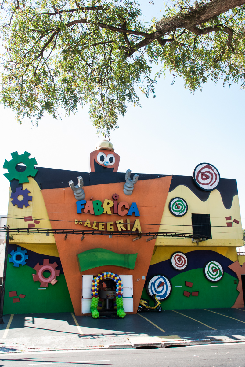 Aniversário de Lorenzo 3 anos, festa realizada no Buffet Fábrica da Alegria, Morumbi, São Paulo, tema da festa Discovery Kids