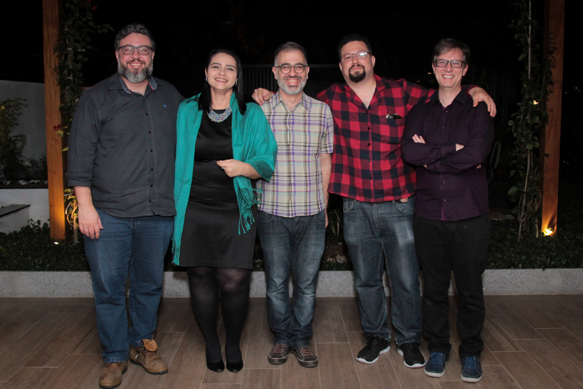 Os aniversariantes estão felizes