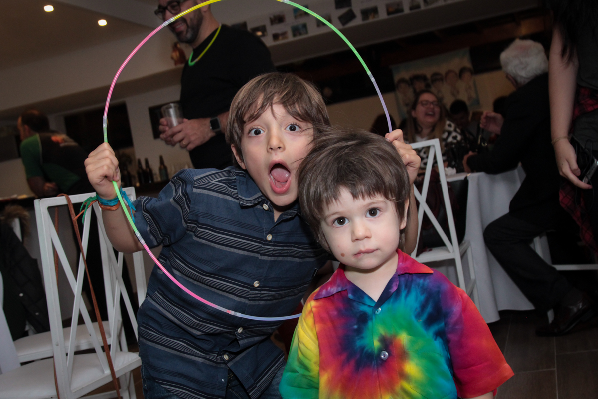 brincando com os amigos