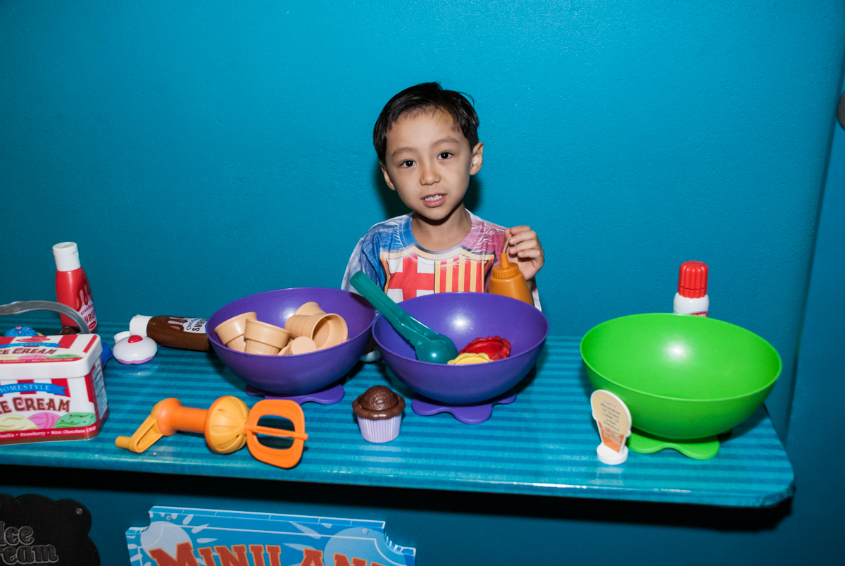 brincando de dono de sorveteria