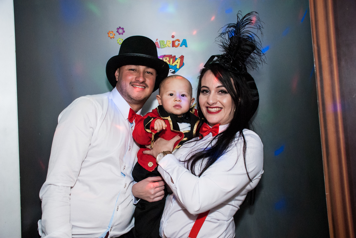 saindo da máquina de parabéns