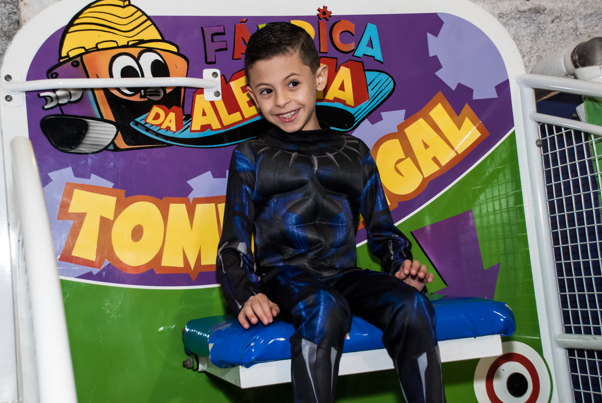 vez do aniversariante cair do tombo legal