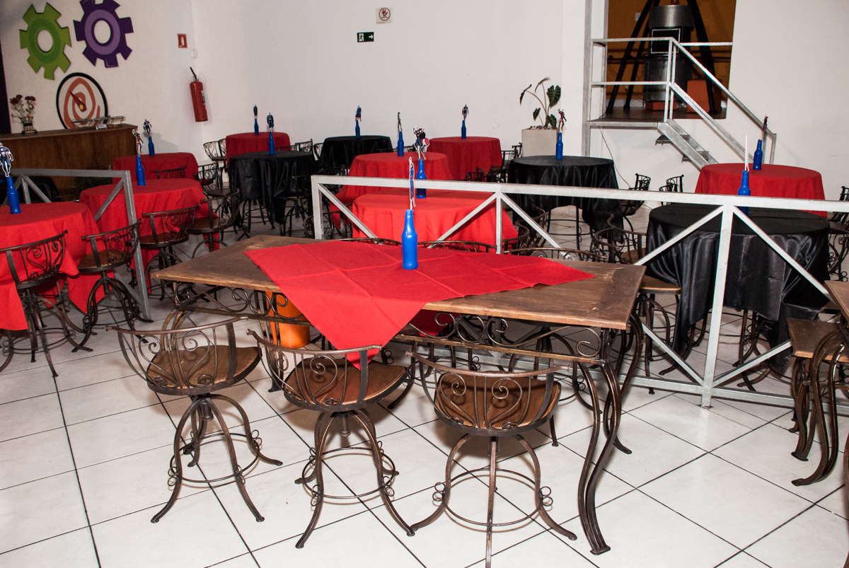 mesas do salão do Buffet