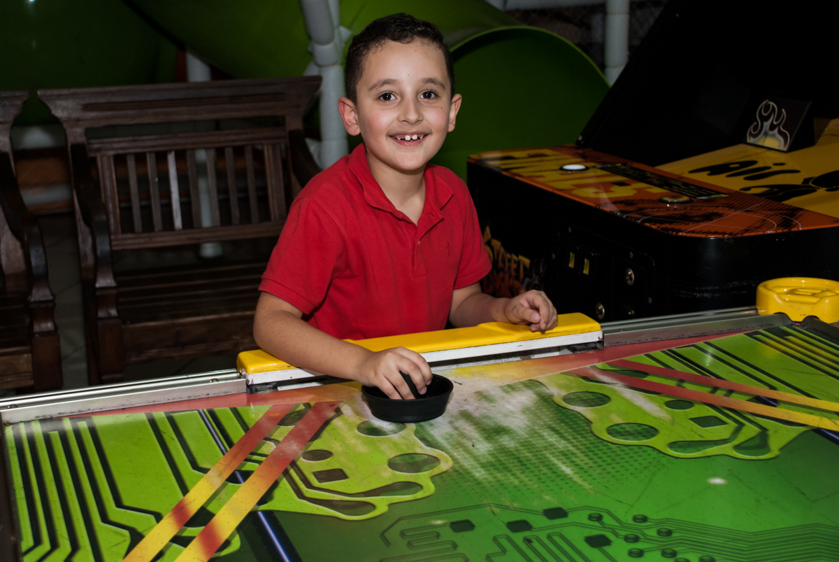 adversário do jogo de futebol d