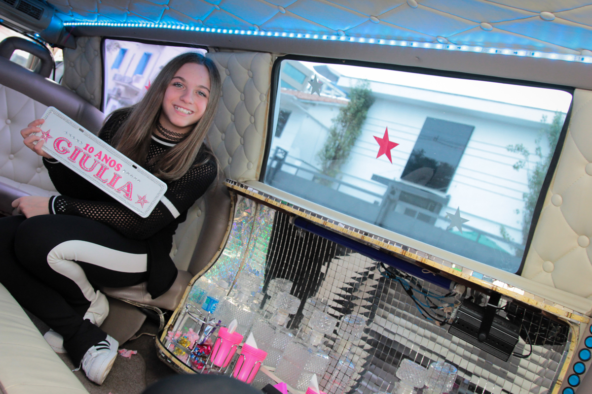 fotos da Giulia dentro da limousine