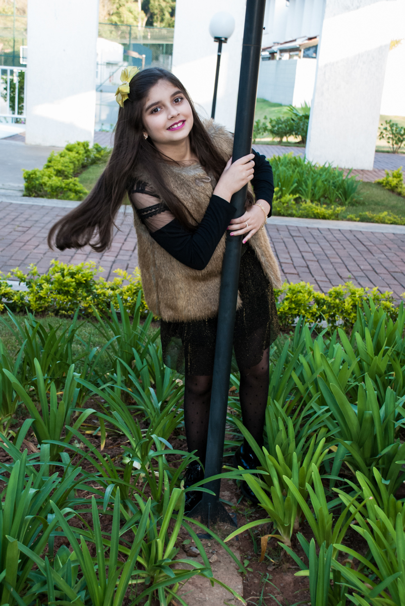 brincando de esconde esconde