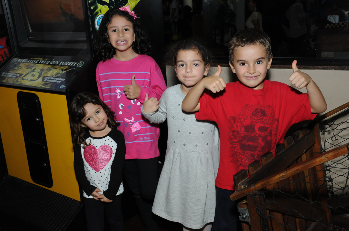 fotografia infantil, filmagem de festa infantil, foto e filmagem infantil, foto e vídeo de festa infantil, fotógrafo de festa infantil, fotógrafo de aniversário infantil, fotógrafo profissional infantil, fotógrafo