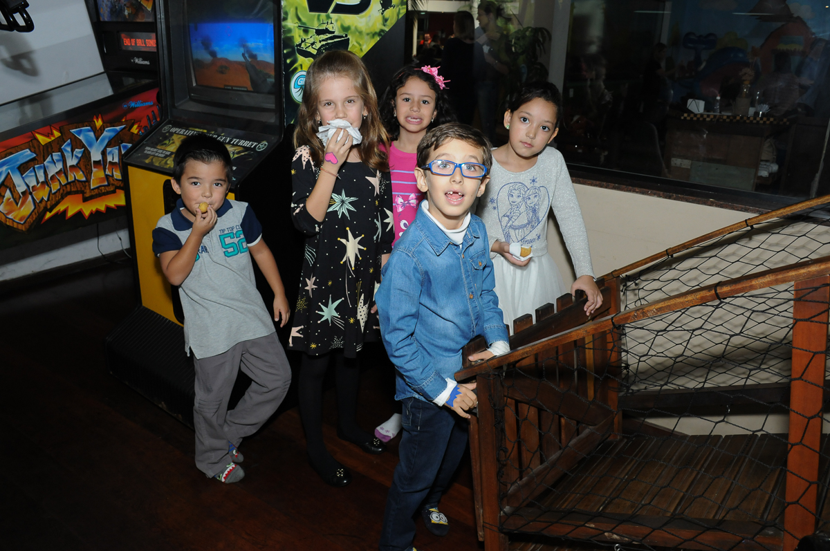 fotografia infantil, filmagem de festa infantil, foto e filmagem infantil, foto e vídeo de festa infantil, fotógrafo de festa infantil, fotógrafo de aniversário infantil, fotógrafo profissional infantil, fotógrafo