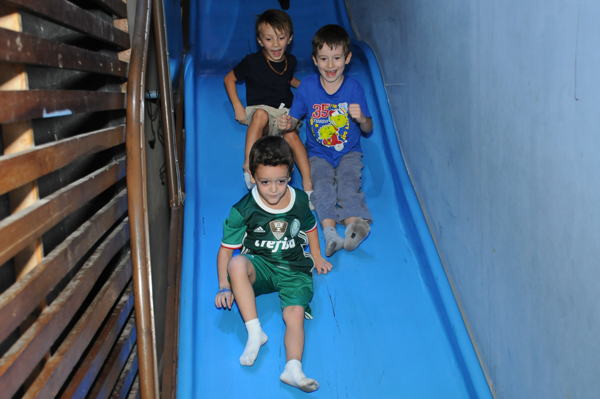 fotografia infantil, filmagem de festa infantil, foto e filmagem infantil, foto e vídeo de festa infantil, fotógrafo de festa infantil, fotógrafo de aniversário infantil, fotógrafo profissional infantil, fotógrafo