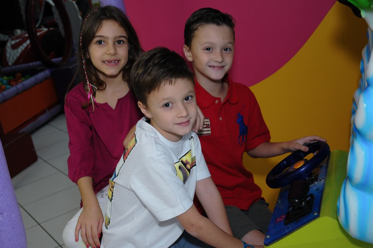 fotografia infantil, filmagem de festa infantil, foto e filmagem infantil, foto e vídeo de festa infantil, fotógrafo de festa infantil, fotógrafo de aniversário infantil, fotógrafo profissional infantil, fotógrafo