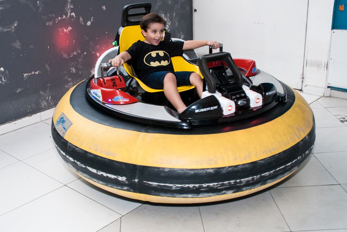 dirigindo o carro maluco