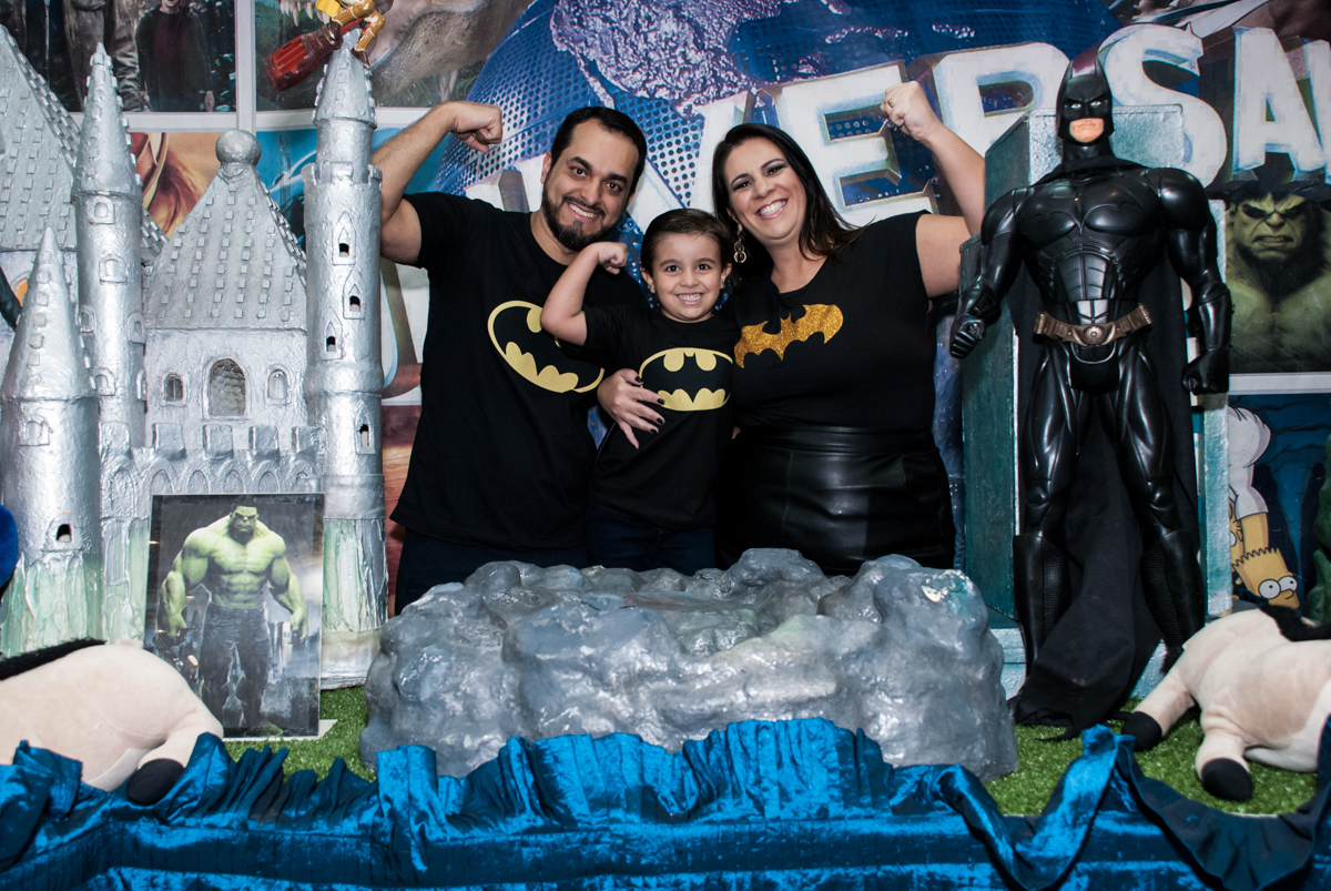 alegria com a festa do Victor