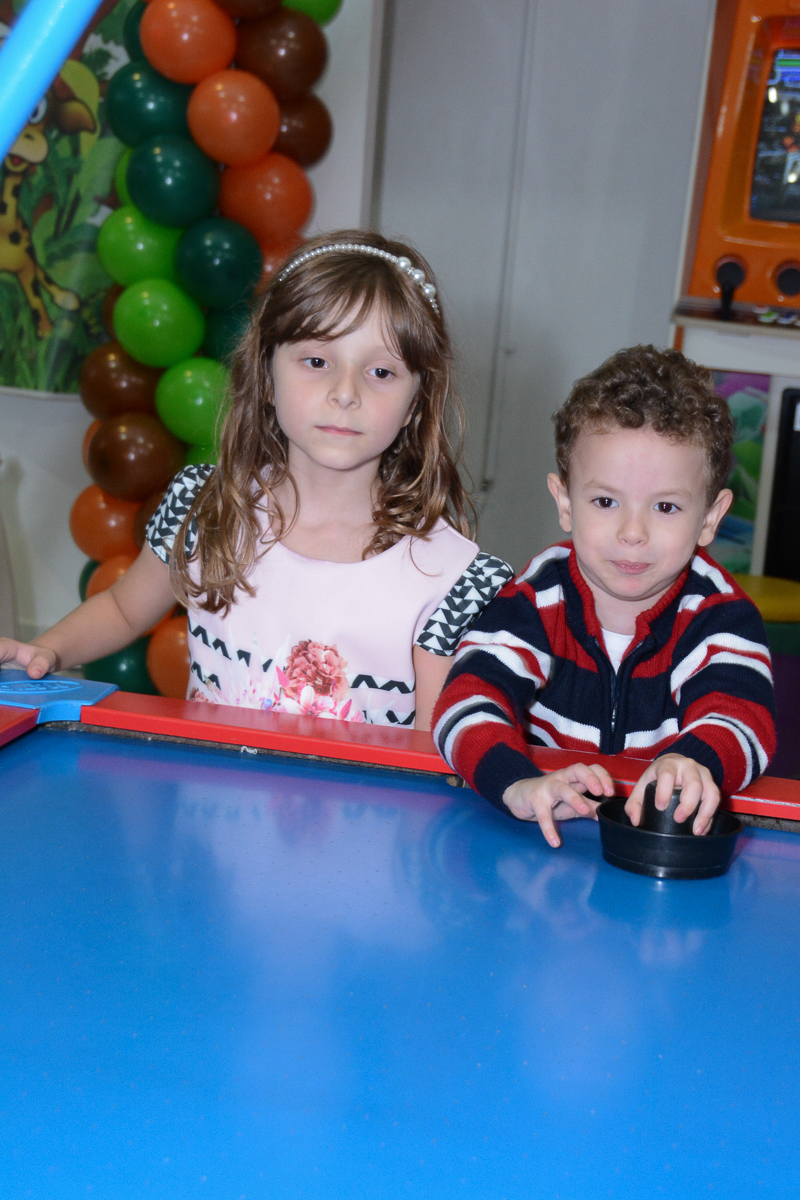 fotografia infantil, filmagem de festa infantil, foto e filmagem infantil, foto e vídeo de festa infantil, fotógrafo de festa infantil, fotógrafo de aniversário infantil, fotógrafo profissional infantil, fotógrafo