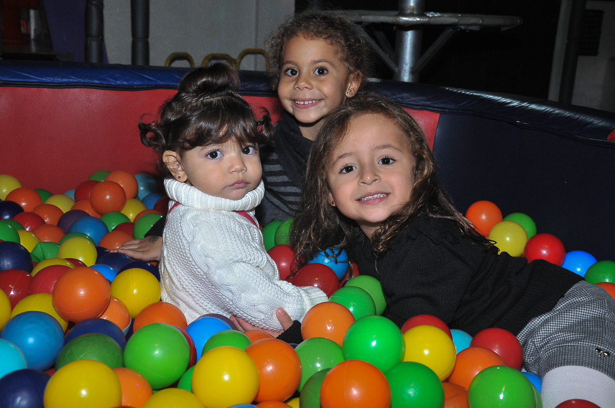 fotografia infantil, filmagem de festa infantil, foto e filmagem infantil, foto e vídeo de festa infantil, fotógrafo de festa infantil, fotógrafo de aniversário infantil, fotógrafo profissional infantil, fotógrafo