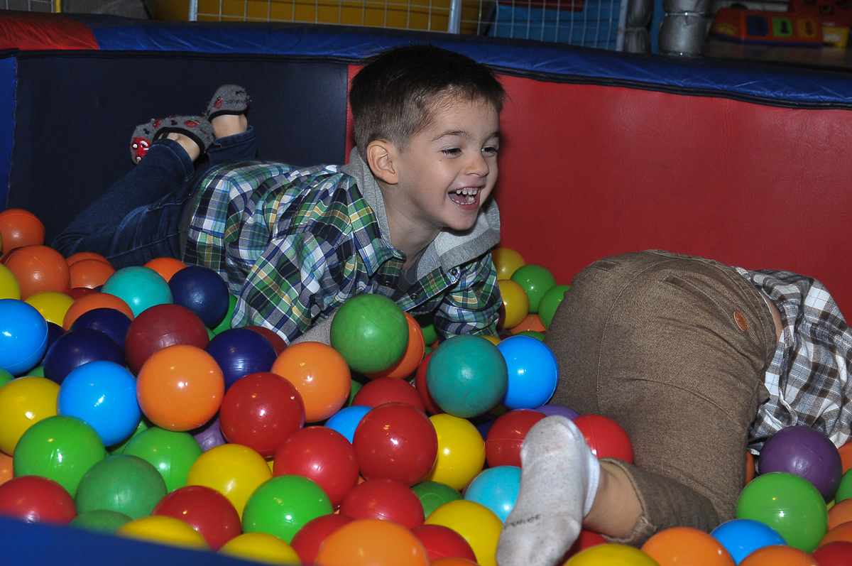 fotografia infantil, filmagem de festa infantil, foto e filmagem infantil, foto e vídeo de festa infantil, fotógrafo de festa infantil, fotógrafo de aniversário infantil, fotógrafo profissional infantil, fotógrafo