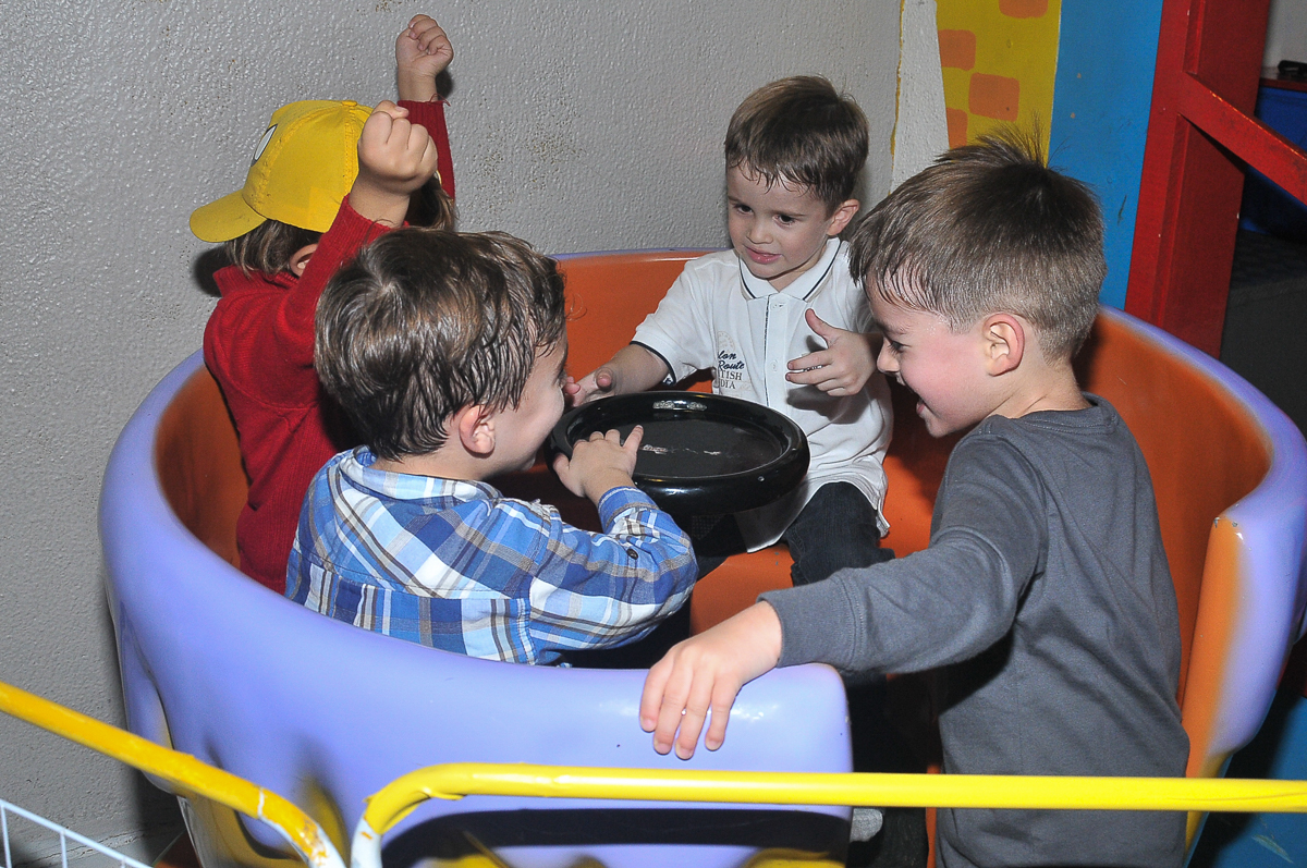 fotografia infantil, filmagem de festa infantil, foto e filmagem infantil, foto e vídeo de festa infantil, fotógrafo de festa infantil, fotógrafo de aniversário infantil, fotógrafo profissional infantil, fotógrafo