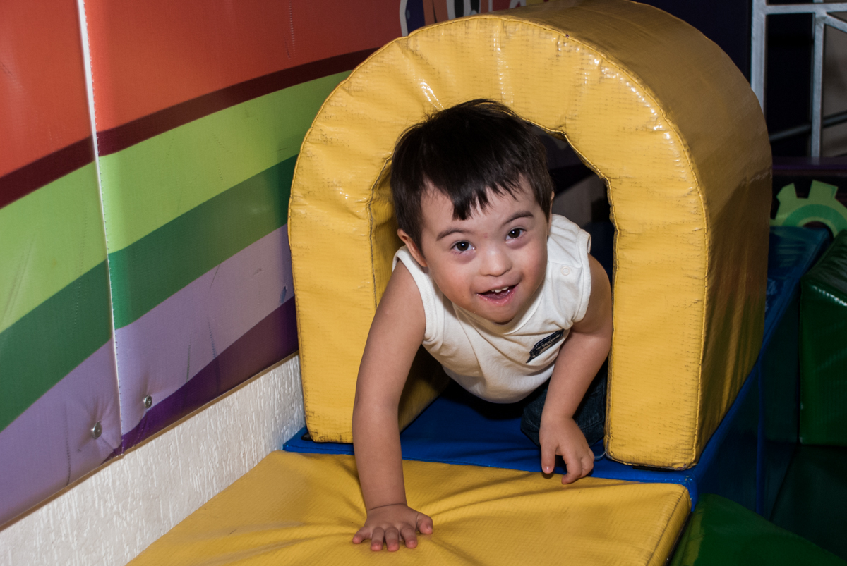 saindo ao fim do túnel na área baby