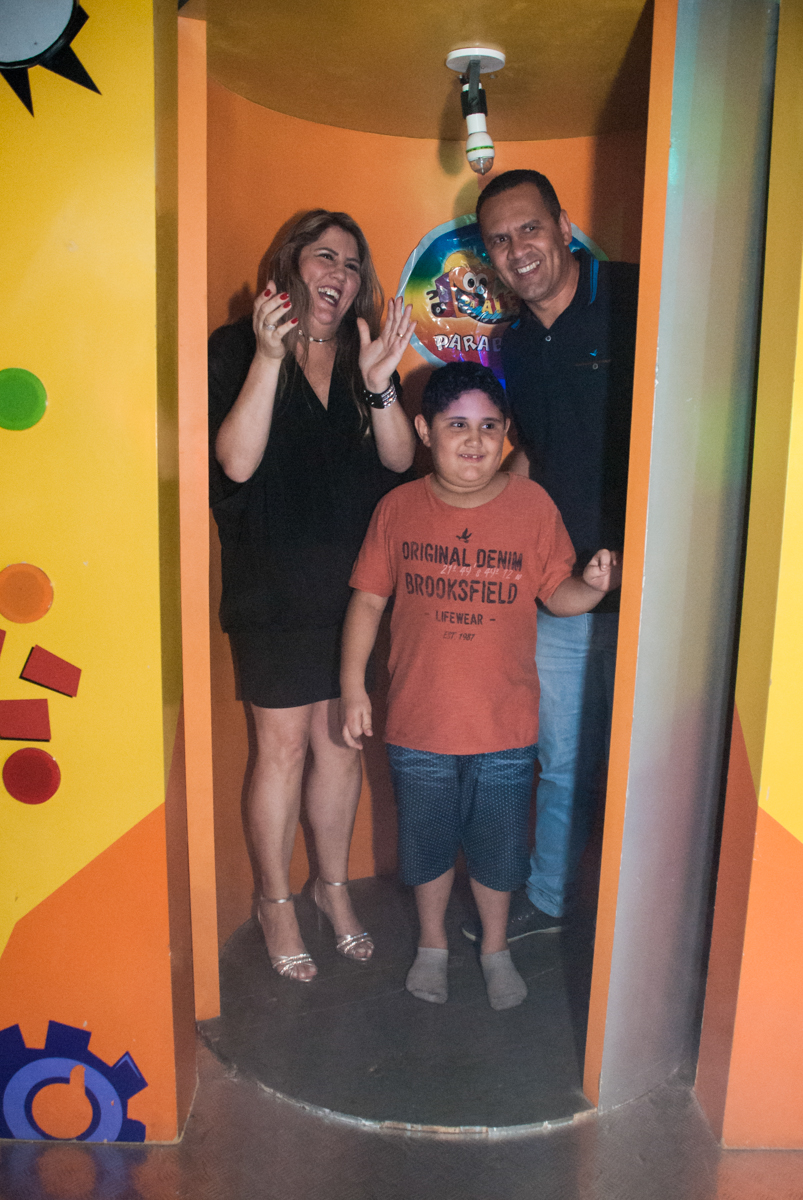 saindo da máquina do parabéns