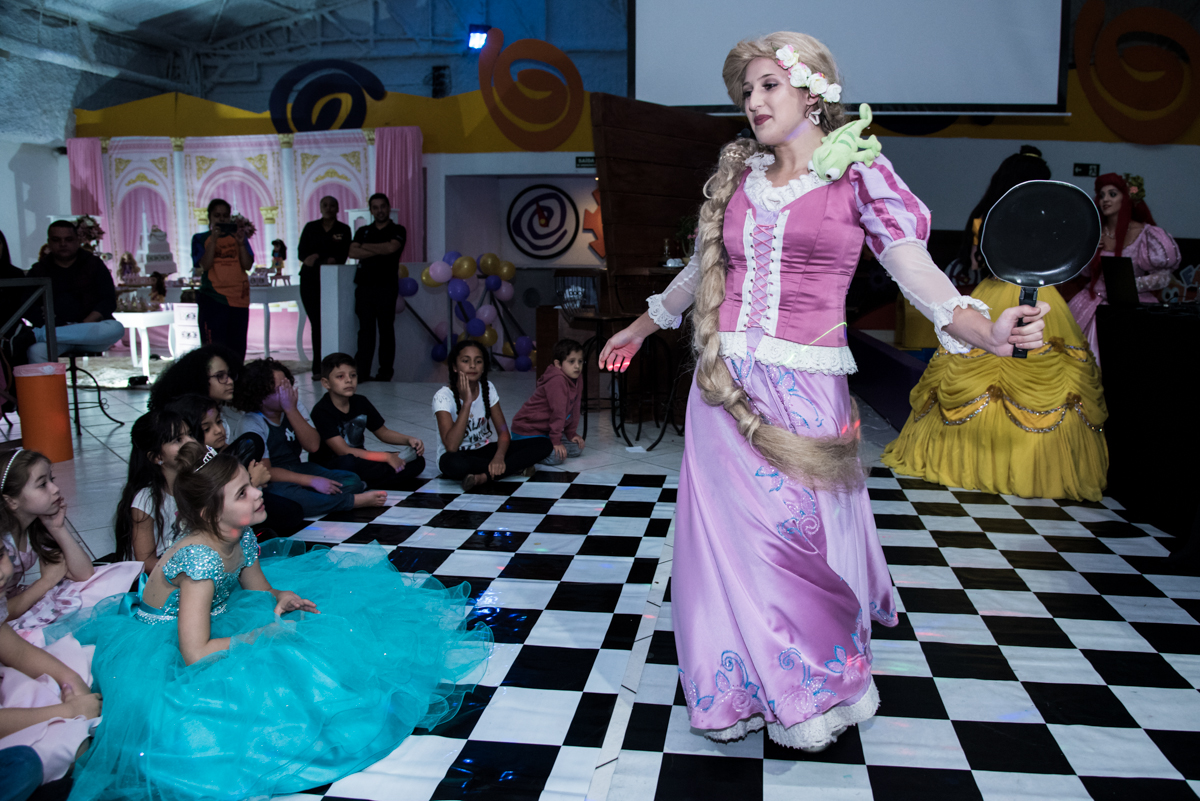 show divertido com as princesas