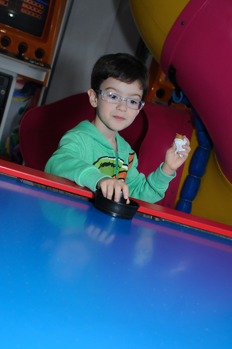 fotografia infantil, filmagem de festa infantil, foto e filmagem infantil, foto e vídeo de festa infantil, fotógrafo de festa infantil, fotógrafo de aniversário infantil, fotógrafo profissional infantil, fotógrafo