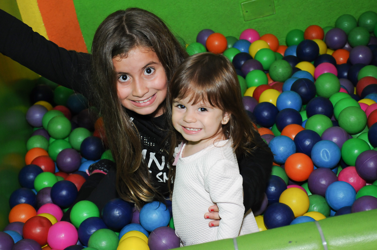 fotografia infantil, filmagem de festa infantil, foto e filmagem infantil, foto e vídeo de festa infantil, fotógrafo de festa infantil, fotógrafo de aniversário infantil, fotógrafo profissional infantil, fotógrafo