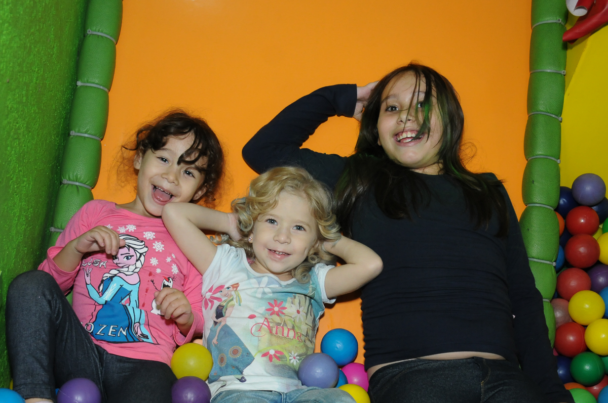 fotografia infantil, filmagem de festa infantil, foto e filmagem infantil, foto e vídeo de festa infantil, fotógrafo de festa infantil, fotógrafo de aniversário infantil, fotógrafo profissional infantil, fotógrafo