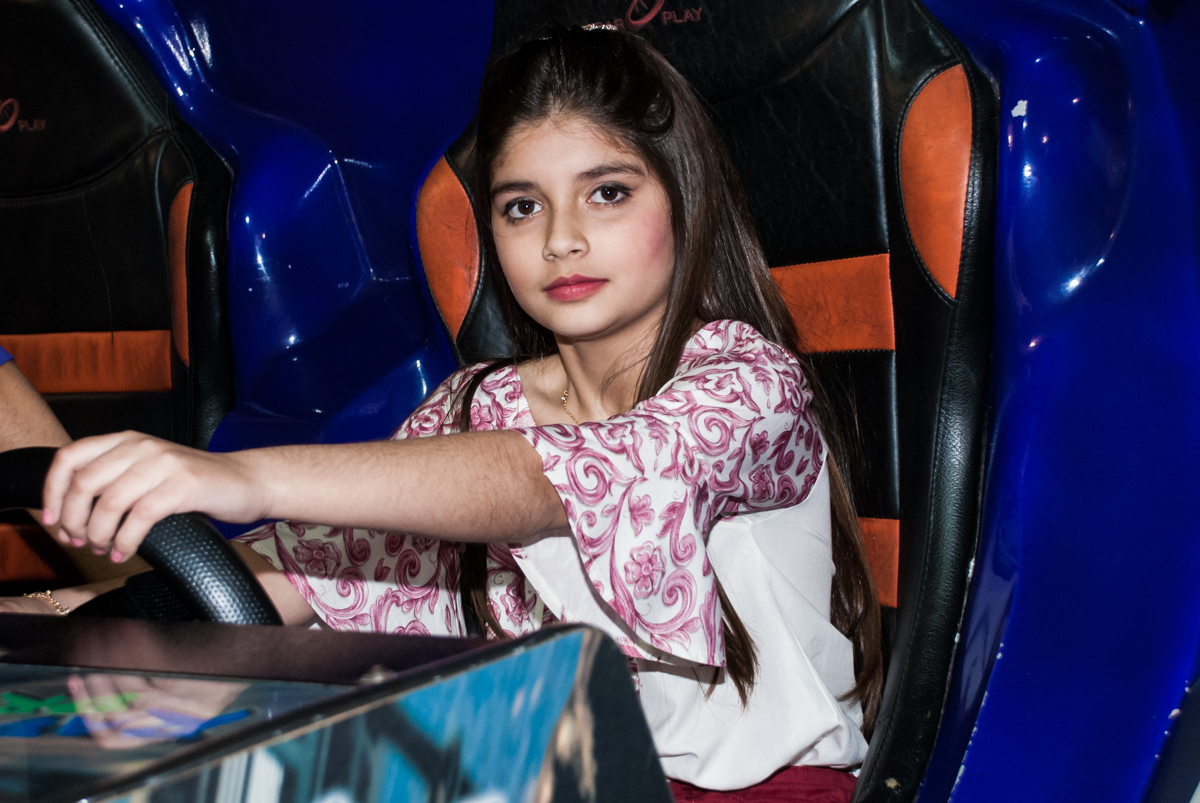 brincadeiras divertidas no simulador de corridas