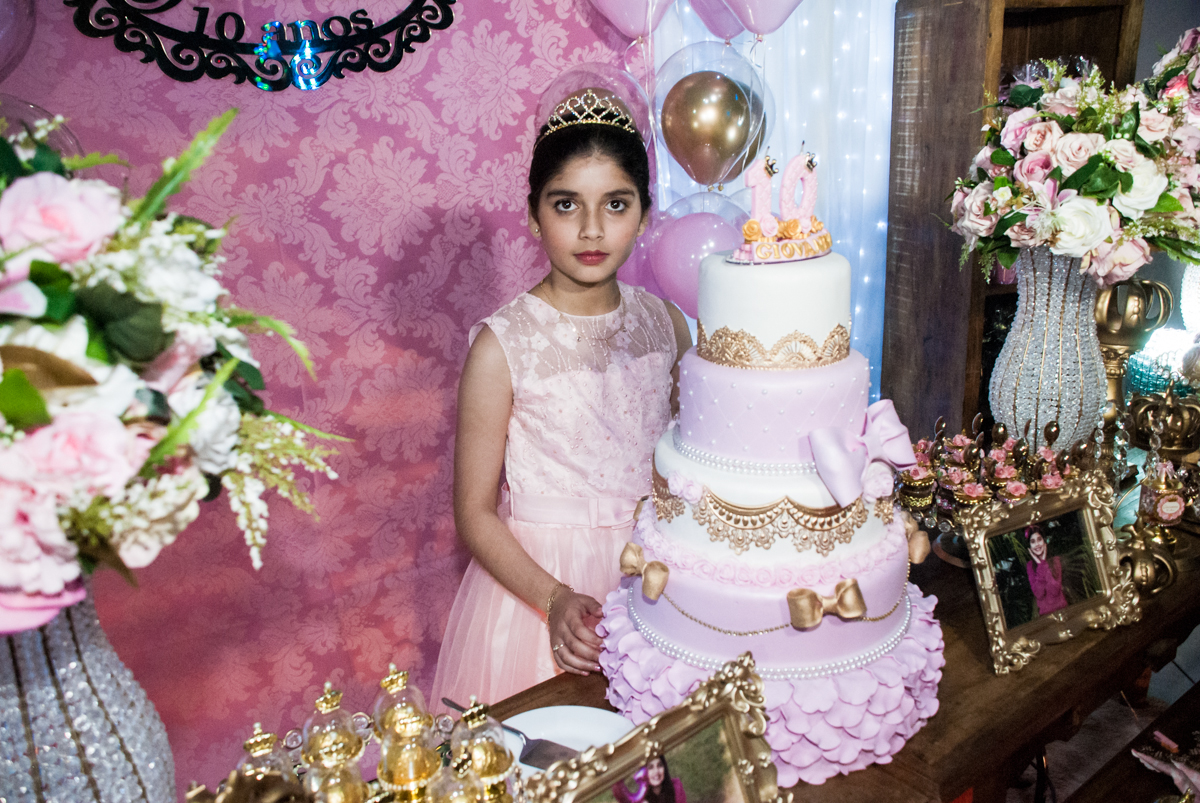 Final da festa com aniversariante muito feliz