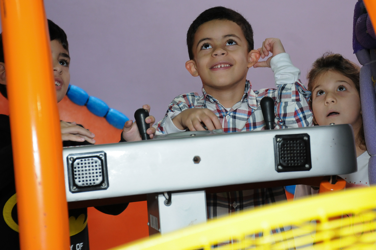 fotografia infantil, filmagem de festa infantil, foto e filmagem infantil, foto e vídeo de festa infantil, fotógrafo de festa infantil, fotógrafo de aniversário infantil, fotógrafo profissional infantil, fotógrafo